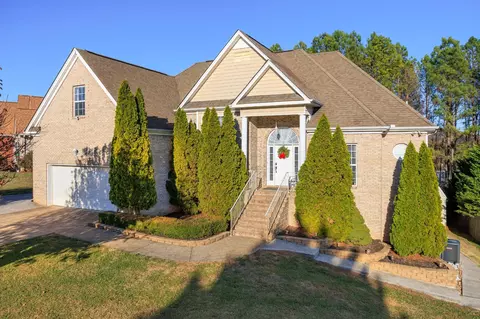 4322 Wellesley Dr, Ooltewah, TN 37363