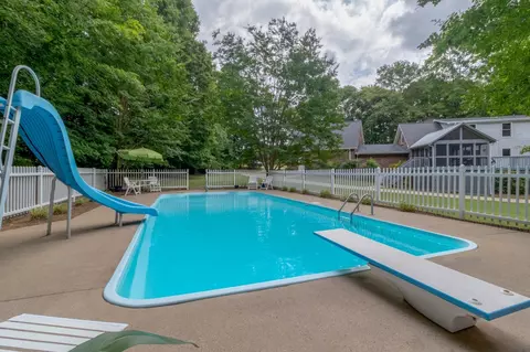 655 Knox Rd, Chapmansboro, TN 37035