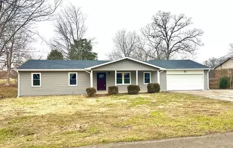 930 Hurst Dr, Hopkinsville, KY 42240