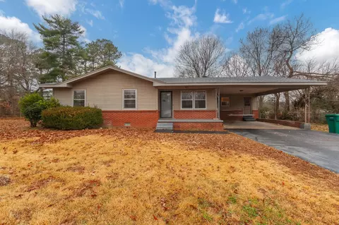 97 Ridgemont Dr, Jackson, TN 38305