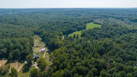 5544 Bales Rd, Cunningham, TN 37052