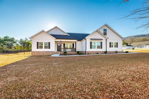 95 Madison Dr, Dunlap, TN 37327