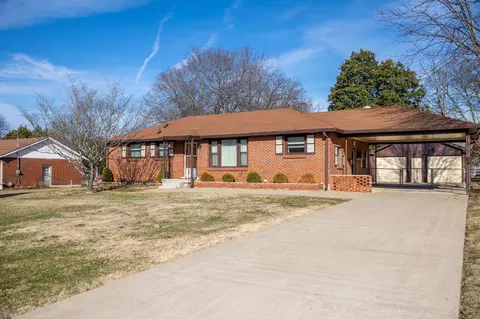 411 Clearview Dr, Smyrna, TN 37167