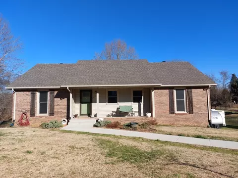 4015 Apple Rd, Clarksville, TN 37043