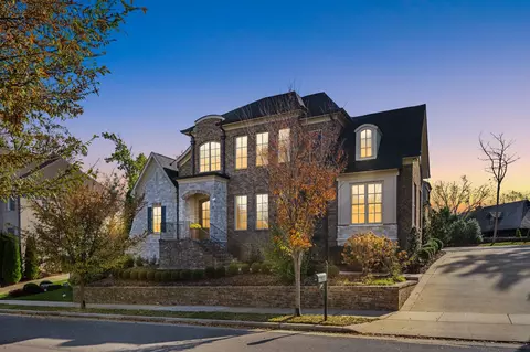 428 Glen West Dr, Nashville, TN 37215