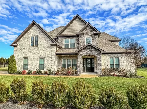 2725 Avington Ct, Murfreesboro, TN 37128