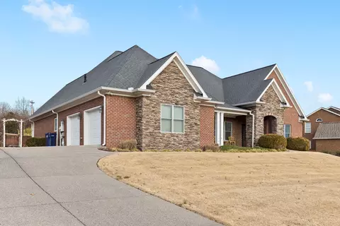 2012 Martins Bend Dr, La Vergne, TN 37086