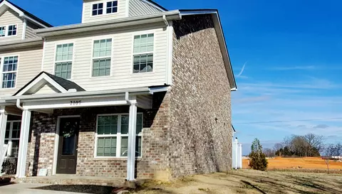2107 Downstream Dr, Ashland City, TN 37015