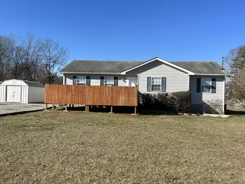 83 N D St, Hillsboro, TN 37342
