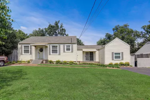 903 Gwynn Dr, Nashville, TN 37216