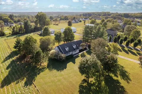 6699 E Benton Rd, Springfield, TN 37172 photo 2