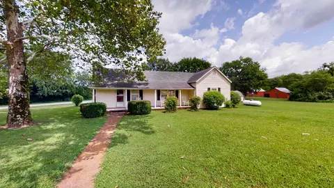 542 Halls Mill Rd, Shelbyville, TN 37160