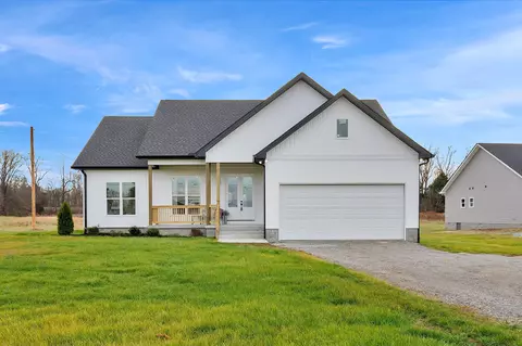 7586 Highway 41 N, Adams, TN 37010