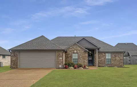 48 Nehemiah Dr, Jackson, TN 38305