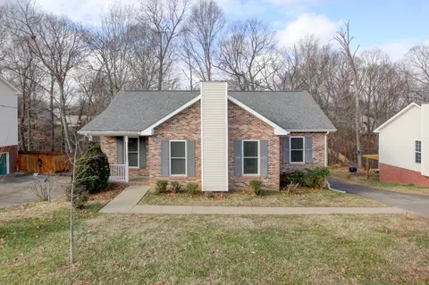 335 Brook Mead Dr, Clarksville, TN 37042