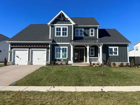 2009 Ellsworth Ln, Arrington, TN 37014
