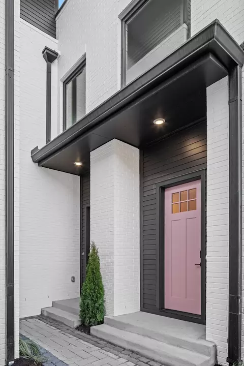 1501 16th Ave S #4, Nashville, TN 37212