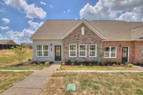 1554 Cedarbrooke Ln, Lebanon, TN 37090