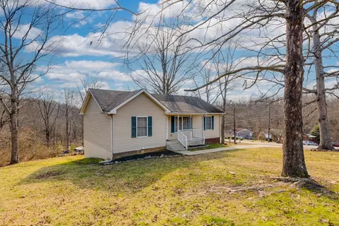 1051 Granada Rd, Ashland City, TN 37015