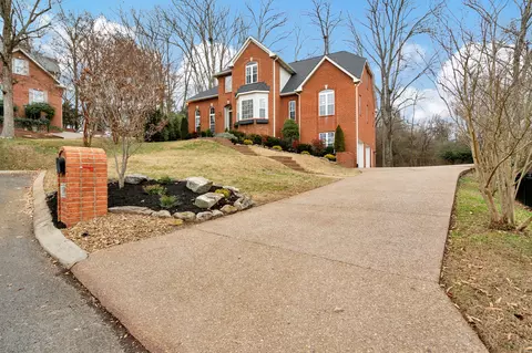 110 Elizabeth Ct, Goodlettsville, TN 37072