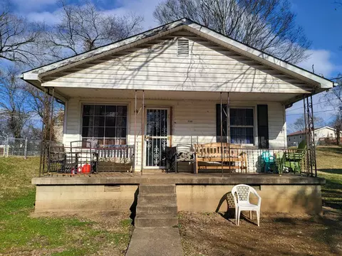 1211 Cedar St, Clarksville, TN 37040