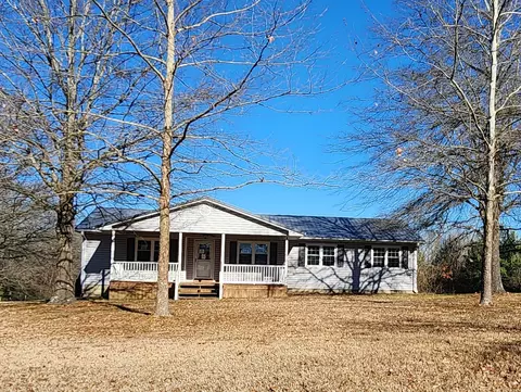 1140 Country Club Rd, Paris, TN 38242