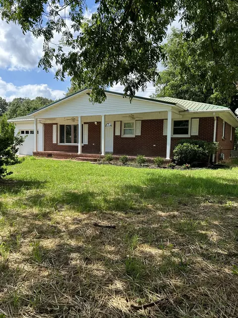 204 Clayton St, Lawrenceburg, TN 38464