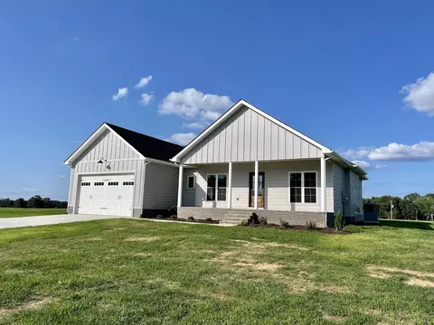 1460 Fall River Rd, Lawrenceburg, TN 38464