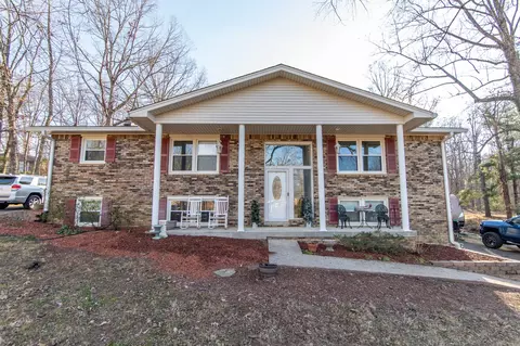 111 Bobwhite Dr, Dickson, TN 37055