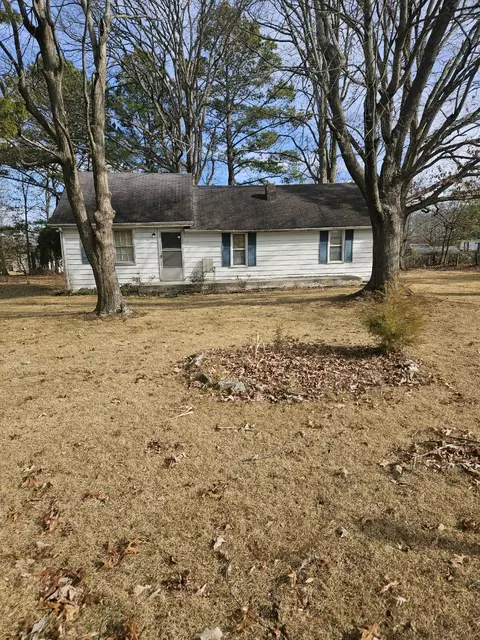 903 Vinson Rd, Lafayette, TN 37083
