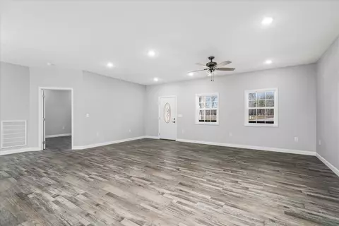 Living - 1002 Hargis Rd, Grimsley, TN 38565 photo 2 of 2
