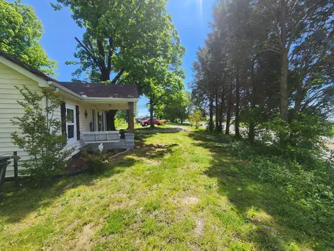 Exterior - 5904 Highway 76 E, Springfield, TN 37172 photo 3 of 22