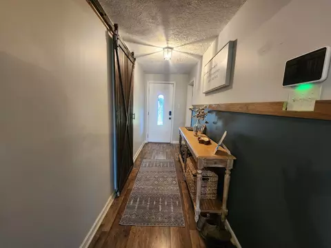 Entry Way - 5904 Highway 76 E, Springfield, TN 37172 photo 1 of 2