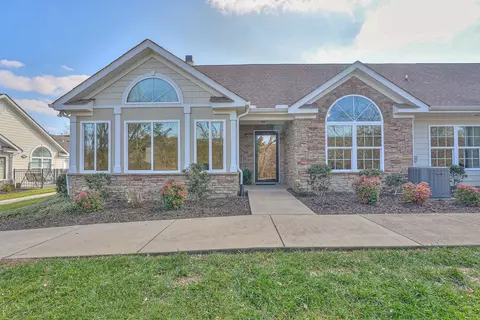 825 S Browns Ln #804, Gallatin, TN 37066