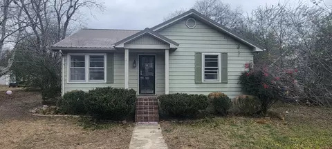 515 Hatcher Dr, Fayetteville, TN 37334
