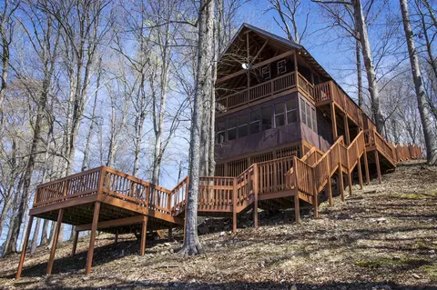 326 Harbor Dr, Bumpus Mills, TN 37028