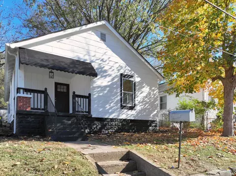 116 Walnut St, Springfield, TN 37172 photo 2