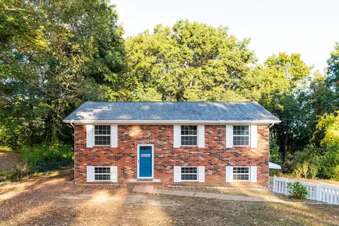 6026 Porter Dr, Harrison, TN 37341