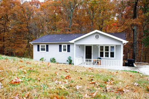 9989 Smith Morgan Rd, Soddy Daisy, TN 37379