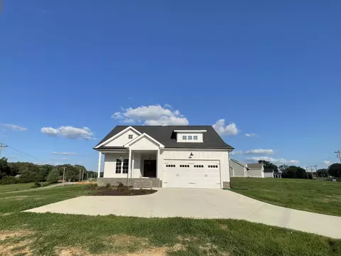 1448 Fall River Rd, Lawrenceburg, TN 38464