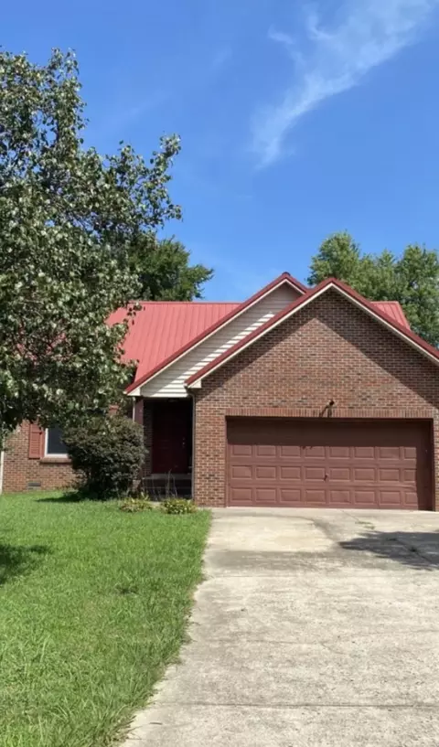 405 Cyprus Ct, Clarksville, TN 37040