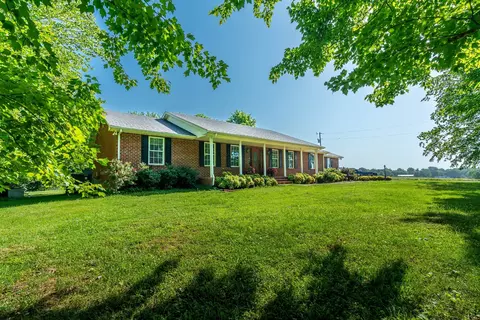 1000 Charlie Read Rd, Chapmansboro, TN 37035