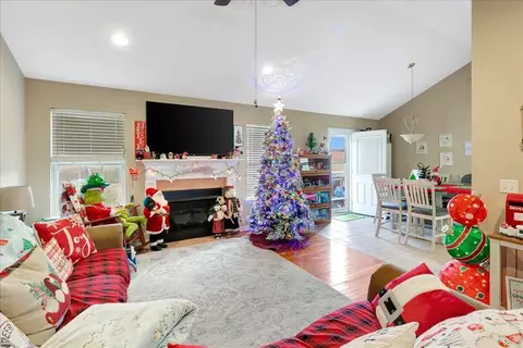 470 E Teems Rd, Ringgold, GA 30736 photo 3