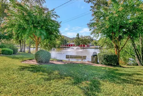 900 Mountain Creek Rd #145, Chattanooga, TN 37405