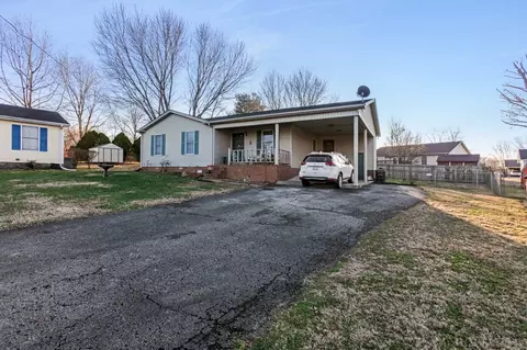 511 Red Fox Ct, Hopkinsville, KY 42240