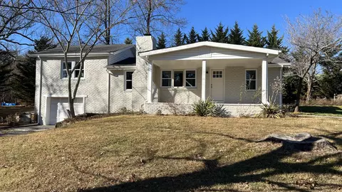 110 Bee Branch Blvd, Signal Mountain, TN 37377
