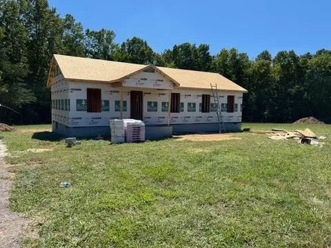 8385 Hoskins Hollow Rd, Westmoreland, TN 37186