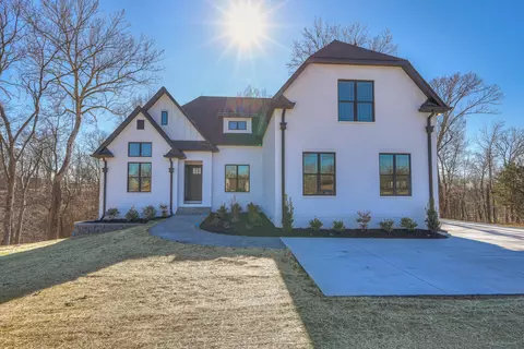 1027 Emerald Valley Dr, Castalian Springs, TN 37031