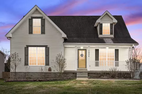 1924 Whirlaway Cir, Clarksville, TN 37042