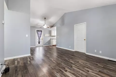 112 Travis Dr, Dickson, TN 37055 photo 8